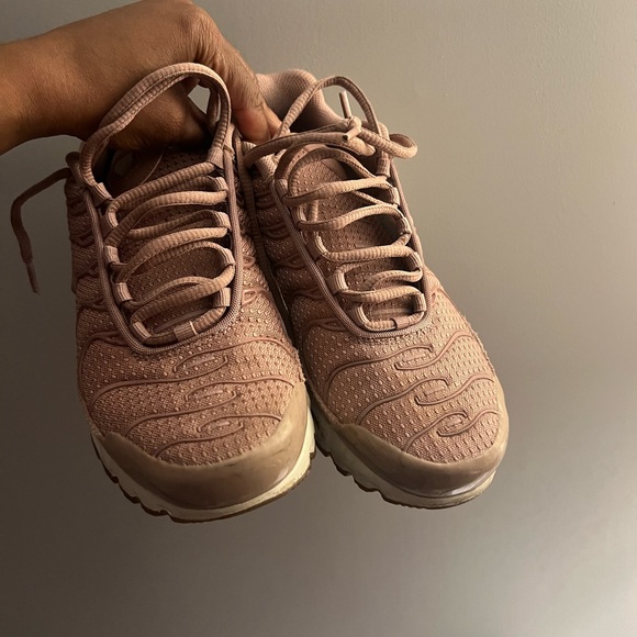 Nike Air Max Plus - Picture 2 of 4